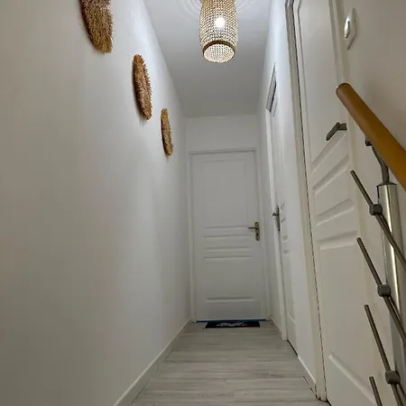 Le Brise Lame Maison Neuve A 2 Pas De La ヴィラ *